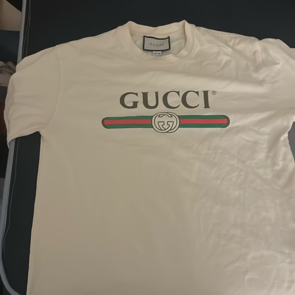 Gucci Men‘s OVERSIZE WASHED T-SHIRT WITH GUCCI LOGO